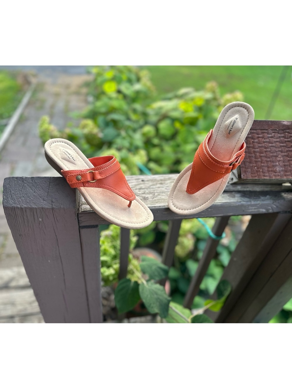 St. John’s Bay Zina Memory Foam Thong Sandals in Orange Size 8.5